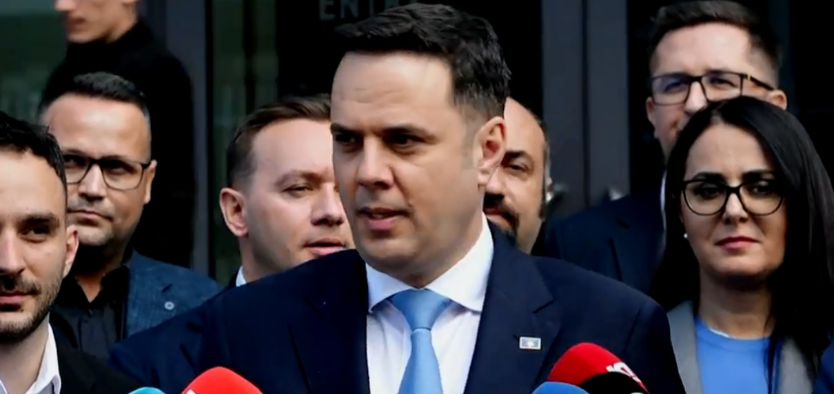 LDK do të vazhdojë t’i thotë “jo” Kurtit kurdo që i thërret në takim LDK do të vazhdojë t’i thotë “jo” Kurtit kurdo që i thërret në takim