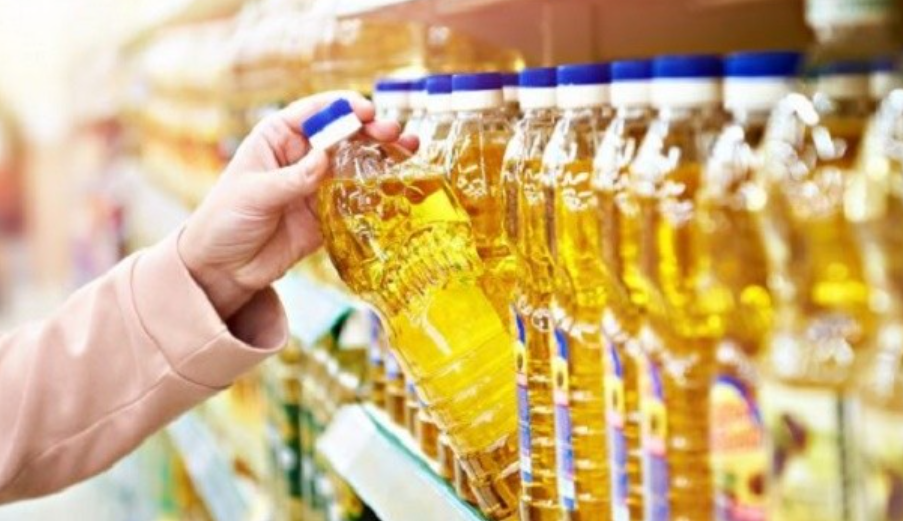 Një litër vaj mund të rritet deri në 30 cent, shkaku i vendimit të ZRrE-së që po e kundërshtojnë bizneset Një litër vaj mund të rritet deri në 30 cent, shkaku i vendimit të ZRrE-së që po e kundërshtojnë bizneset