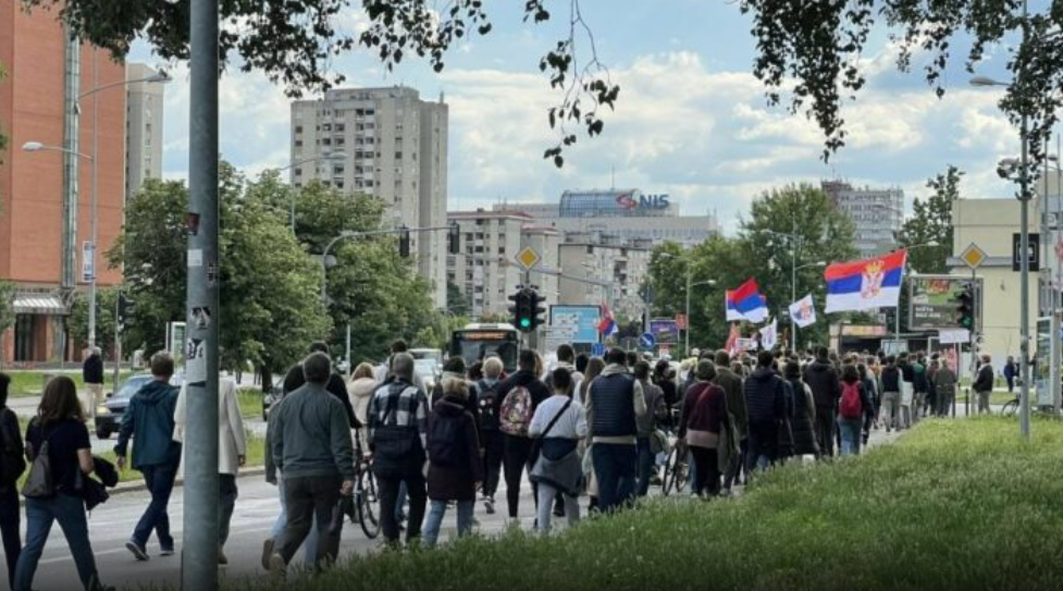 Incidenti i inskenuar i maturantit serb në veri që nxiti reagime të ashpra Incidenti i inskenuar i maturantit serb në veri që nxiti reagime të ashpra