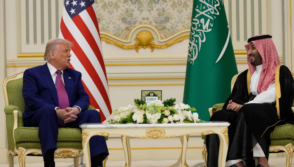 SHBA nënshkruan disa marrëveshje me Arabinë Saudite, Trump: Marrëdhënie më e fortë se kurrë SHBA nënshkruan disa marrëveshje me Arabinë Saudite, Trump: Marrëdhënie më e fortë se kurrë