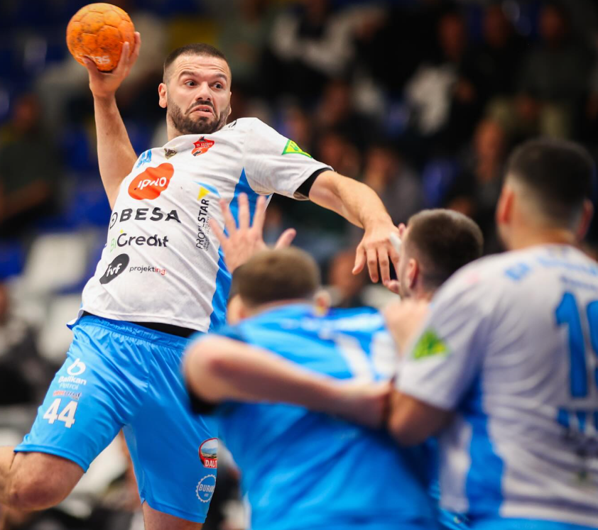 Rahoveci mposht Kastriotin në finalen e parë Rahoveci mposht Kastriotin në finalen e parë