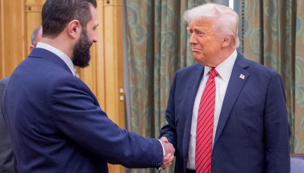 Trump i bën thirrje presidentit sirian të njohë Izraelin si një shtet legjitim Trump i bën thirrje presidentit sirian të njohë Izraelin si një shtet legjitim