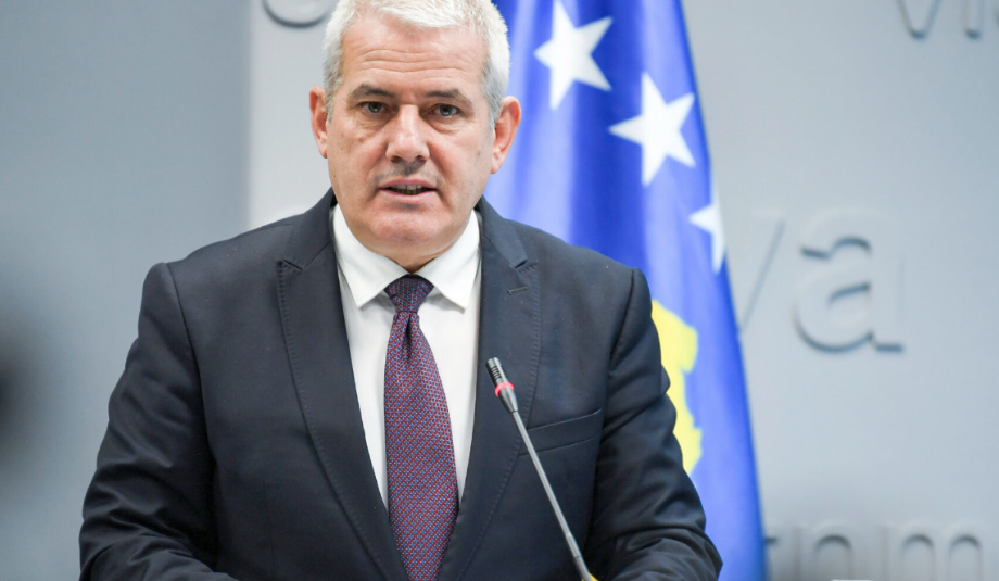 Svelça: Beogradi po përdor për propagandë rastin e maturantëve serbë në veri Svelça: Beogradi po përdor për propagandë rastin e maturantëve serbë në veri