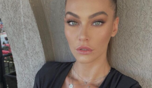 Gresa Hoti “çmend” rrjetin, pozon e zhveshur lart (FOTO)