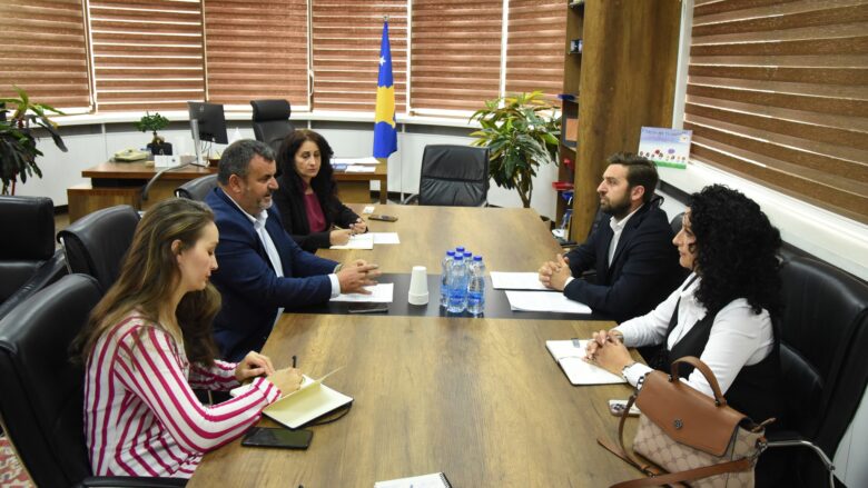 Kriza me mbeturinat në Prishtinë, Avokati i Popullit reagon pas refuzimit të Ramës për takim Kriza me mbeturinat në Prishtinë, Avokati i Popullit reagon pas refuzimit të Ramës për takim