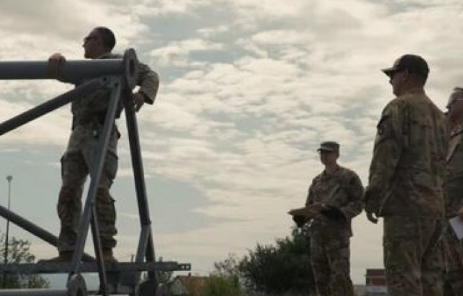 Ushtarët e aviacionit amerikan në KFOR kryejnë një trajnim Ushtarët e aviacionit amerikan në KFOR kryejnë një trajnim