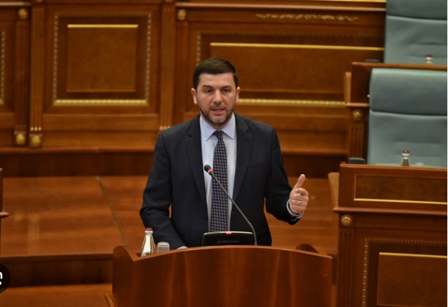 Krasniqi: Kosova po degradohet politikisht dhe diplomatikisht Krasniqi: Kosova po degradohet politikisht dhe diplomatikisht