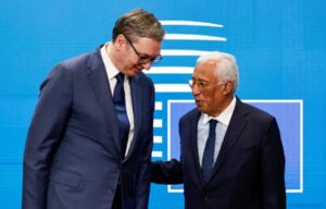 Eurodeputetët mbledhin nënshkrimet: Costa anuloje vizitën në Serbi