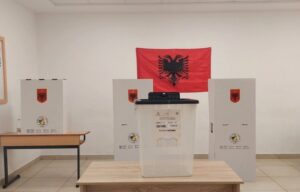 Qytetarët e Shqipërisë sot do t’i drejtohen kutive të votimit