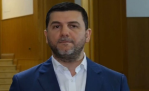 Krasniqi: Vetëvendosje po tenton ta mbajë pushtetin në mënyrë të paligjshme