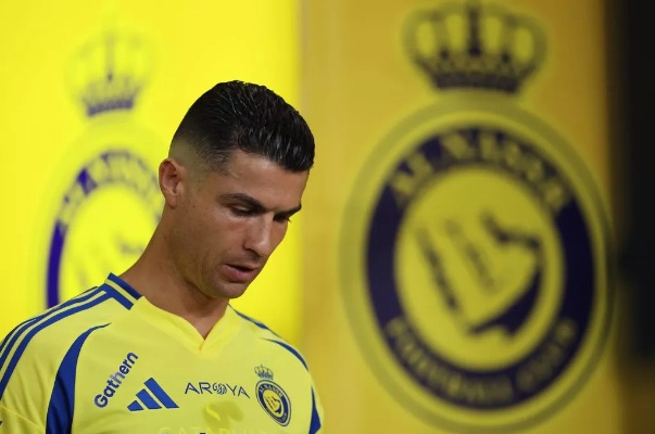 Kontrata e shekullit e CR7-ës, Al Nassr i ofron 15.2 mln € në muaj dhe aksione në shoqëri Kontrata e shekullit e CR7-ës, Al Nassr i ofron 15.2 mln € në muaj dhe aksione në shoqëri