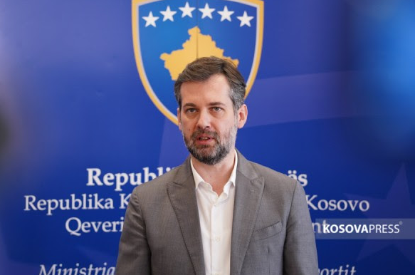 Çeku: Kurrë më parë nuk është investuar kaq shumë në infrastrukturën e futbollit Çeku: Kurrë më parë nuk është investuar kaq shumë në infrastrukturën e futbollit