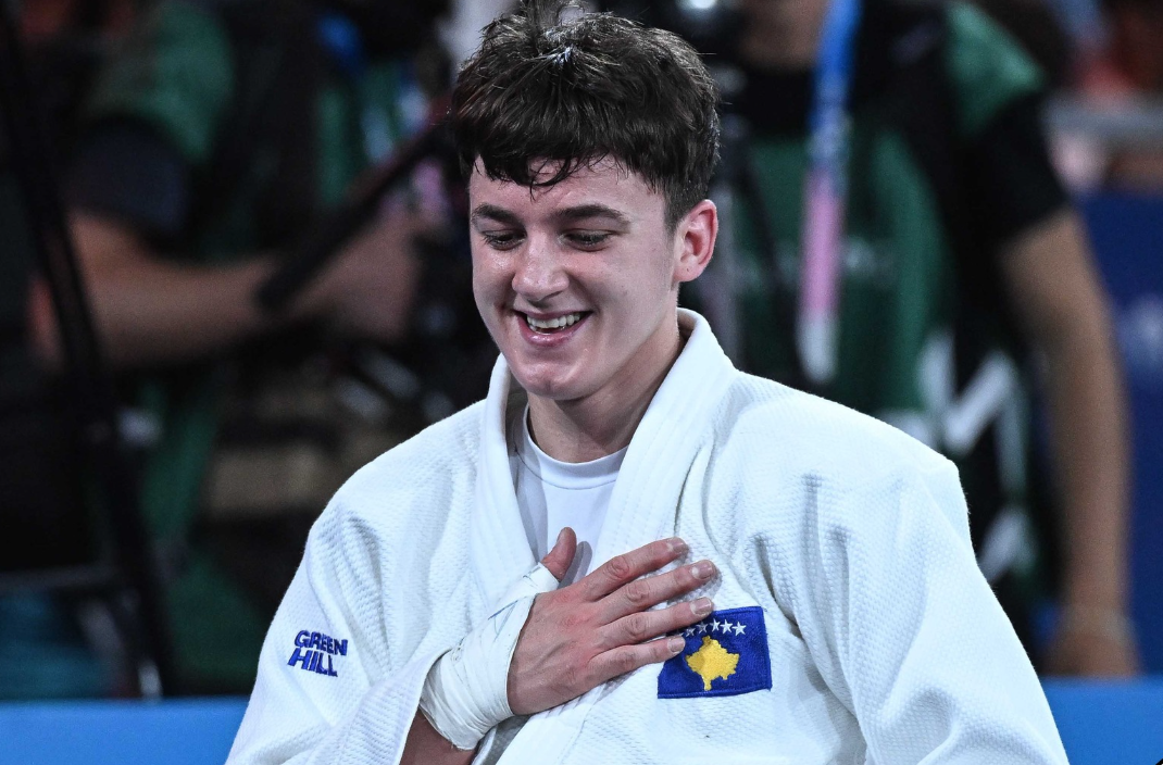 Laura Fazliu rrëmben medaljen e bronztë në Botërorin e Budapestit Laura Fazliu rrëmben medaljen e bronztë në Botërorin e Budapestit