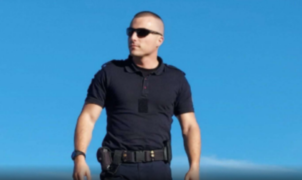 Prindërit e Arbnor Spahiut kërkojnë ndihmë nga ndërkombëtarët për lirimin e djalit të tyre Prindërit e Arbnor Spahiut kërkojnë ndihmë nga ndërkombëtarët për lirimin e djalit të tyre