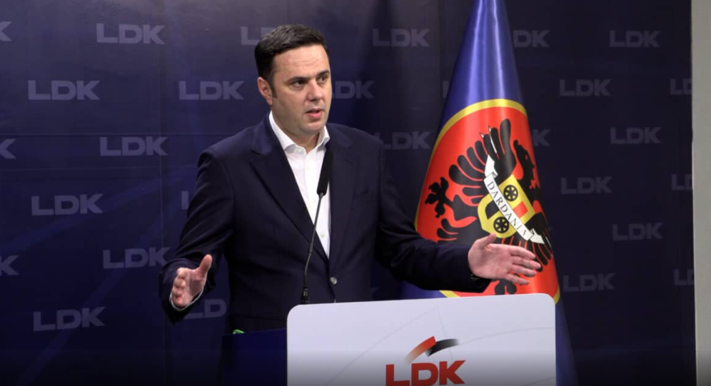 Abdixhiku i kundërpërgjigjet Kurtit për zgjatje mandati: Flet gjëra pa fije inteligjence Abdixhiku i kundërpërgjigjet Kurtit për zgjatje mandati: Flet gjëra pa fije inteligjence
