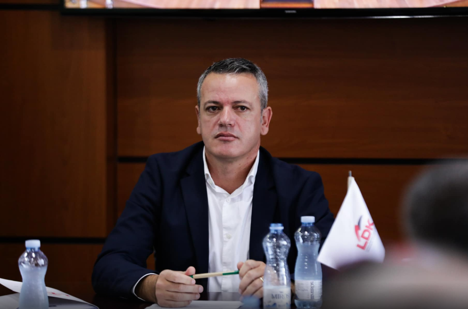 Gashi: Çdo përpjekje për votim në mënyrë arbitrare nga kryesuesi është antikushtetuese Gashi: Çdo përpjekje për votim në mënyrë arbitrare nga kryesuesi është antikushtetuese