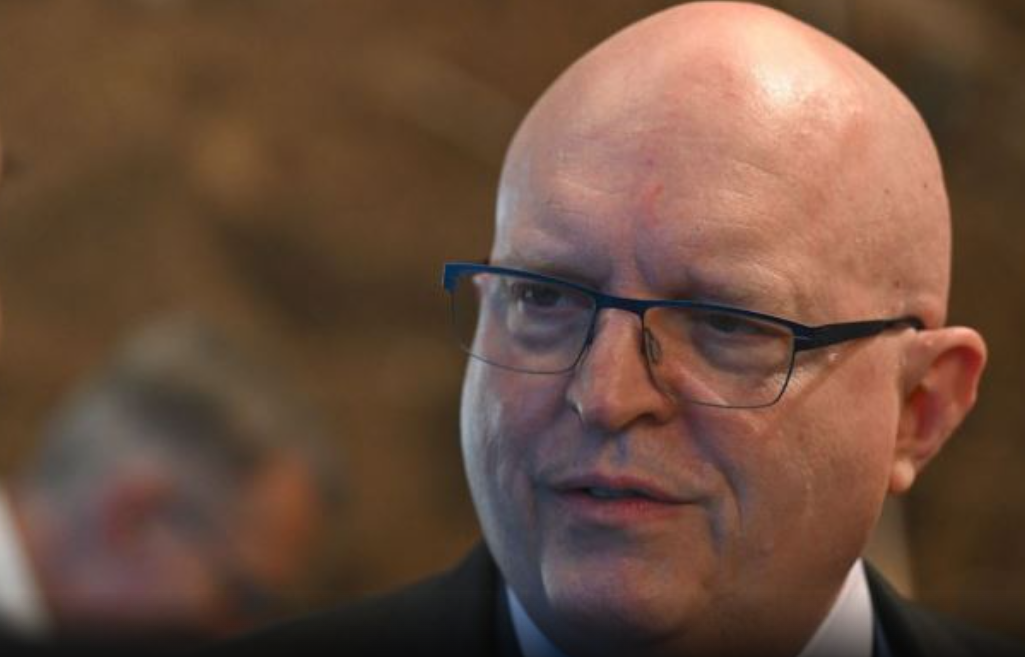 Reeker për bllokadën politike në Kosovë: Turp, qytetarët meritojnë më mirë Reeker për bllokadën politike në Kosovë: Turp, qytetarët meritojnë më mirë
