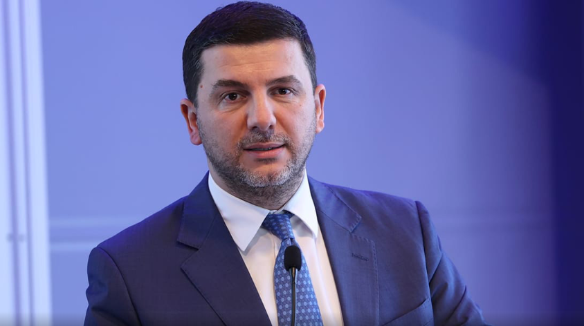 Krasniqi fajëson Kurtin për kolapsimin e KEK-ut: A kanë dorë mafia energjetike dhe sekserët e tregtisë me energji për gjendjen aktuale? Krasniqi fajëson Kurtin për kolapsimin e KEK-ut: A kanë dorë mafia energjetike dhe sekserët e tregtisë me energji për gjendjen aktuale?