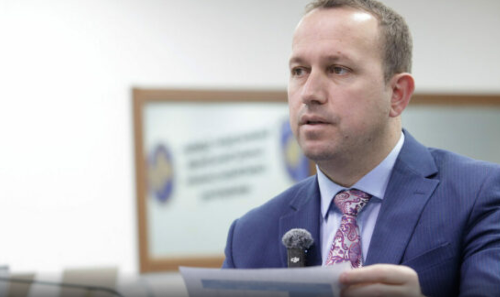 KQZ: S’ka votim në ambasada për zgjedhjet lokale të 12 tetorit – vetëm me postë për mërgatën KQZ: S’ka votim në ambasada për zgjedhjet lokale të 12 tetorit – vetëm me postë për mërgatën