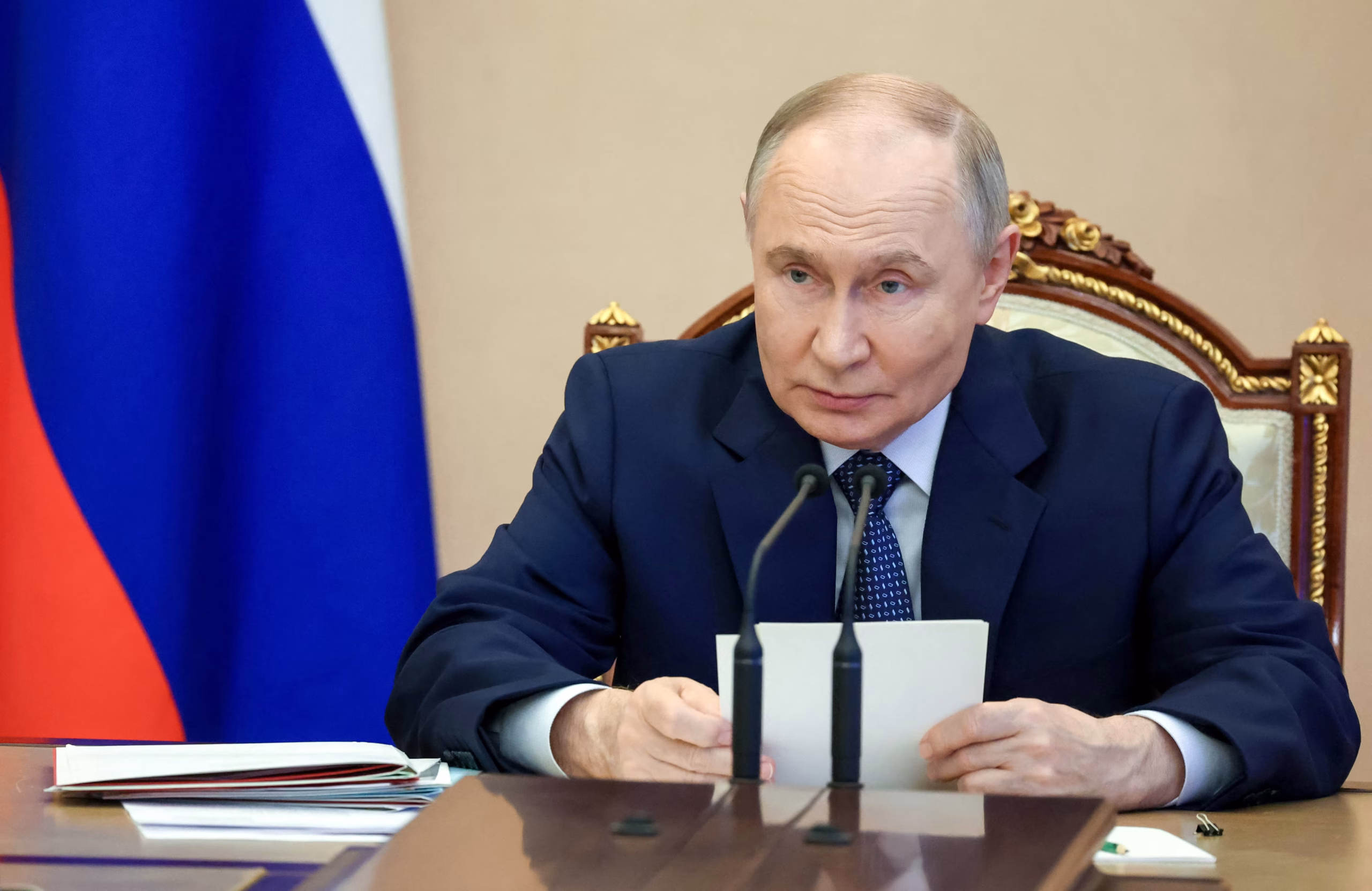 Putin hyn në lojë, bisedon me udhëheqësit izraelitë dhe iranianë, kërkon de-përshkallëzim dhe negociata Putin hyn në lojë, bisedon me udhëheqësit izraelitë dhe iranianë, kërkon de-përshkallëzim dhe negociata