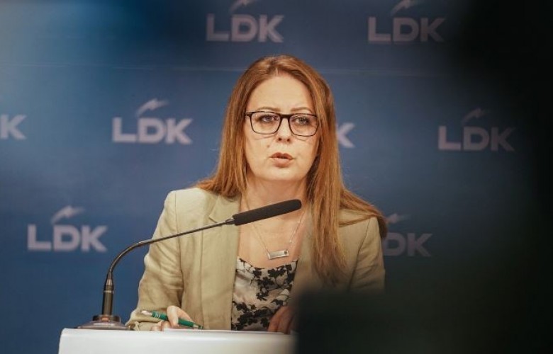 Bajrami kritikon Rizvanollin për furnizimin me energji nga KEK Bajrami kritikon Rizvanollin për furnizimin me energji nga KEK