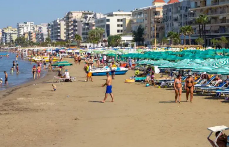 Mediet e huaja për zhvillimin e turizmit në Shqipëri Mediet e huaja për zhvillimin e turizmit në Shqipëri