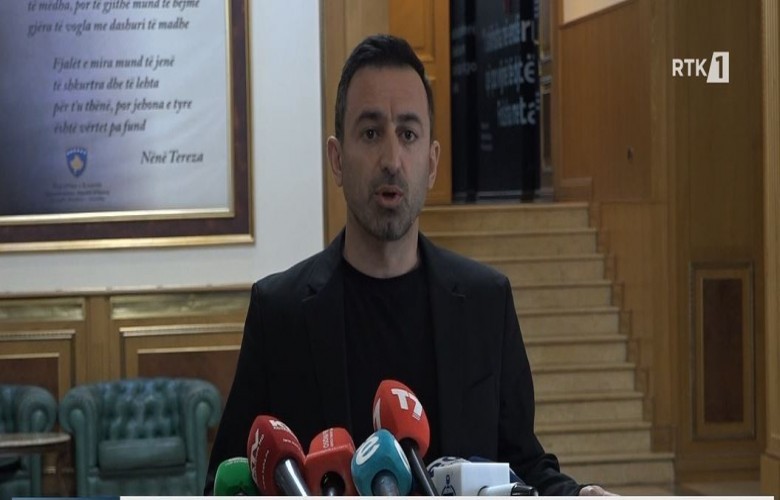 Basha: Deputetët po e shkelin kushtetutën Basha: Deputetët po e shkelin kushtetutën