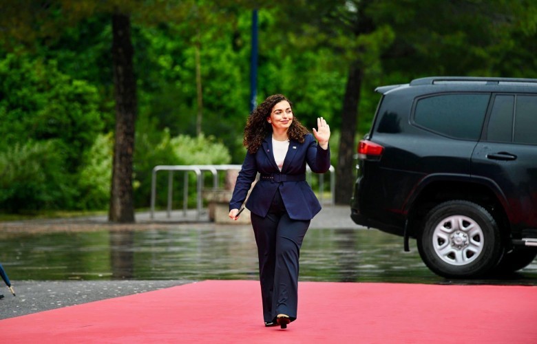 Osmani në vizitë zyrtare në Hungari me ftesë të Presidentit Sulyok Osmani në vizitë zyrtare në Hungari me ftesë të Presidentit Sulyok