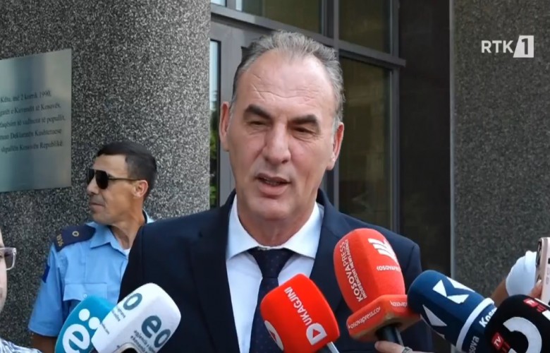 Limaj: Jemi tepër të vonuar, të ulemi e të bëjmë marrëveshje politike Limaj: Jemi tepër të vonuar, të ulemi e të bëjmë marrëveshje politike