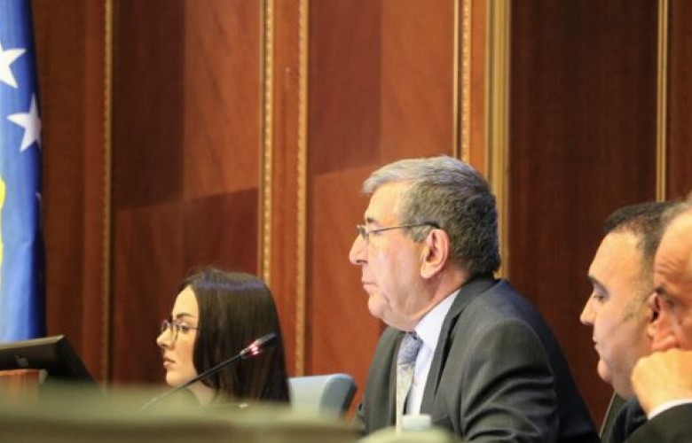 Dehari ndërpret seancën në marrëveshje me partitë politike