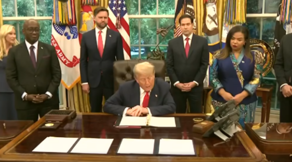 Trump nga Zyra Ovale: Një mik në Serbi më tha se do të futeshin përsëri në luftë me Kosovën, ne e ndaluam