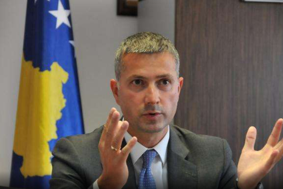 Çollaku pas mesazhit të Trump: Paqja s’negociohet me praktikantë