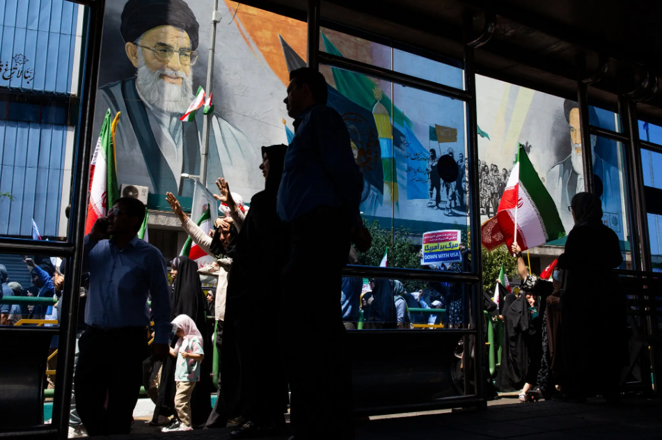 I strehuar në bunker, udhëheqësi suprem i Iranit cakton 3 pasardhës nga frika e vrasjes I strehuar në bunker, udhëheqësi suprem i Iranit cakton 3 pasardhës nga frika e vrasjes