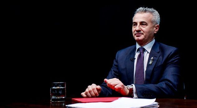 Koci i bën thirrje Kurtit të ndryshojë kandidatin për kryeparlamentar Koci i bën thirrje Kurtit të ndryshojë kandidatin për kryeparlamentar