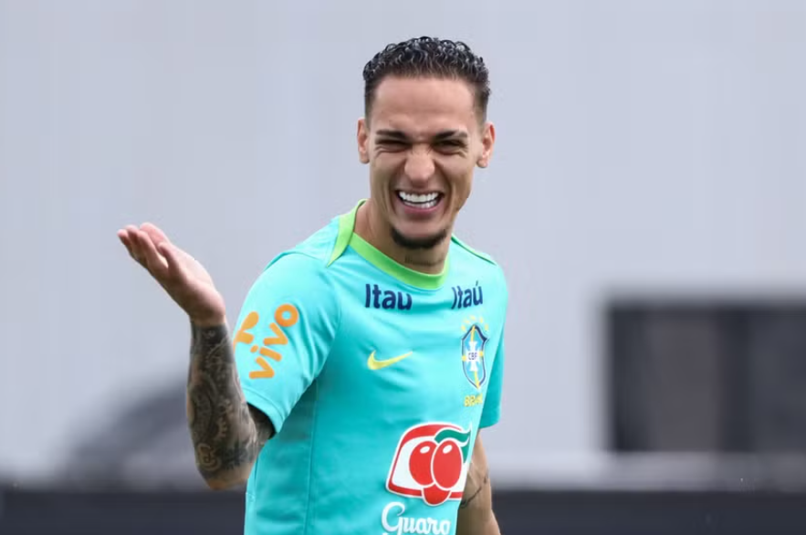 Man United shet katër lojtarë përfshirë edhe Antony