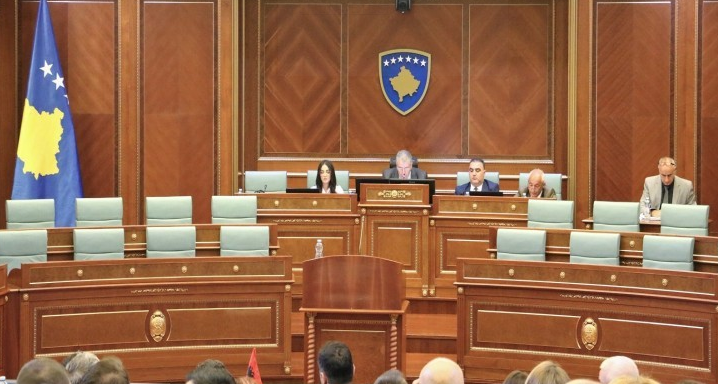Deputetët largohen nga Kuvendi i Kosovës, mësoni arsyen Deputetët largohen nga Kuvendi i Kosovës, mësoni arsyen