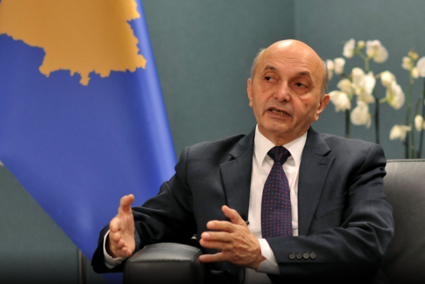 Mustafa: Vjosa Osmani duhet të sqarohet, pse nuk qëndroi në Kosovë kur kishte informacione për agresion serb të parandaluar nga Trump