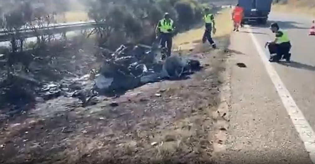 Policia spanjolle zbulon shkakun e aksidentit që i mori jetën futbollistit të Liverpoolit dhe të vëllait të tij (VIDEO) Policia spanjolle zbulon shkakun e aksidentit që i mori jetën futbollistit të Liverpoolit dhe të vëllait të tij (VIDEO)