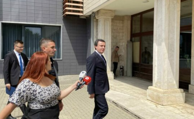 “A ka marrëveshje?” – Kurti hesht kur pyetet për takimin me Limajn