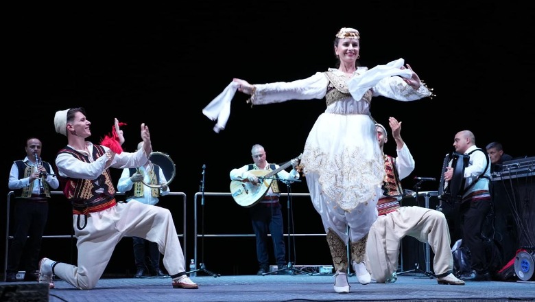 Nis turneu veror i artistëve të TKOBAP-së