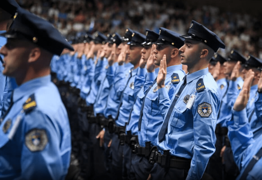 Diplomon gjenerata e 62-të e policisë