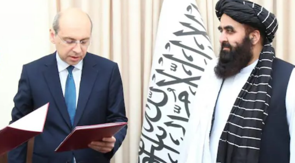 Rusia, vendi i parë që njeh zyrtarisht regjimin e Talebanëve në Afganistan