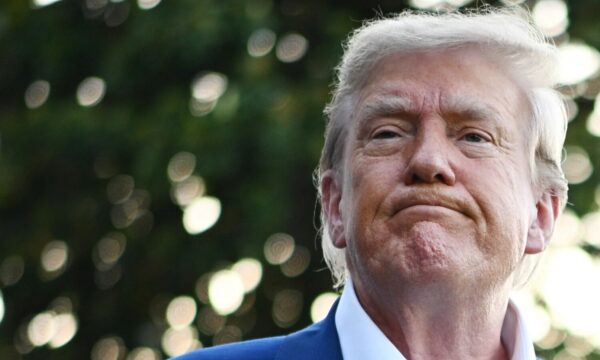 Ndryshe nga Pentagoni, Trump thotë se do të dërgojë armë në Ukrainë