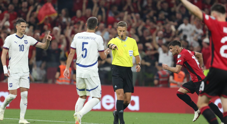 FIFA gjobit Serbinë