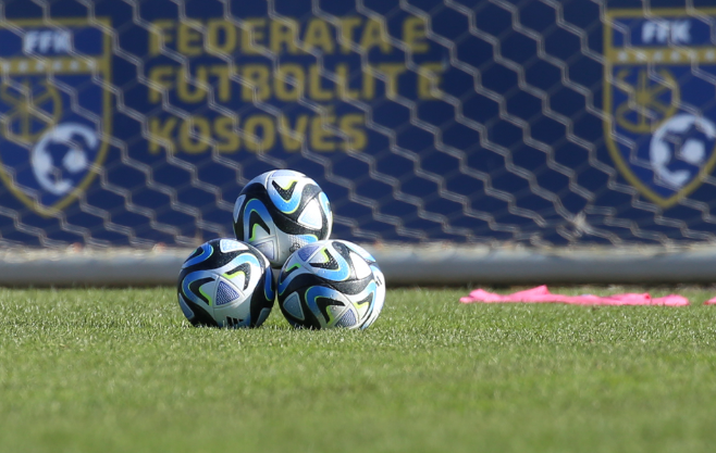 Edicioni i ri nis me superduele