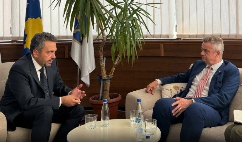 Ambasadori britanik shkon në KQZ, kjo është arsyeja