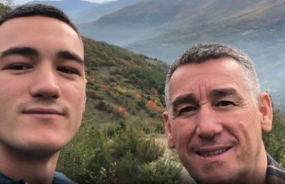 Djali i Kadri Veselit i reagon Kurtit për PDK-në: Deklarim aspak dinjitoz, me qëndrime të tilla po sjell përçarje Djali i Kadri Veselit i reagon Kurtit për PDK-në: Deklarim aspak dinjitoz, me qëndrime të tilla po sjell përçarje