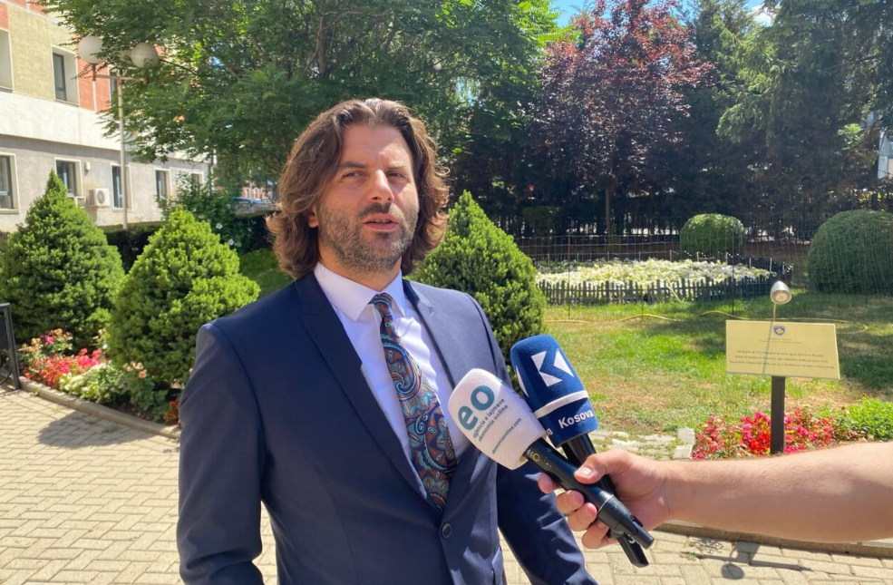 Kraki thotë se dy deputetë të PDK-së dhe dy të LDK-së ishin të gatshëm të votojnë pro