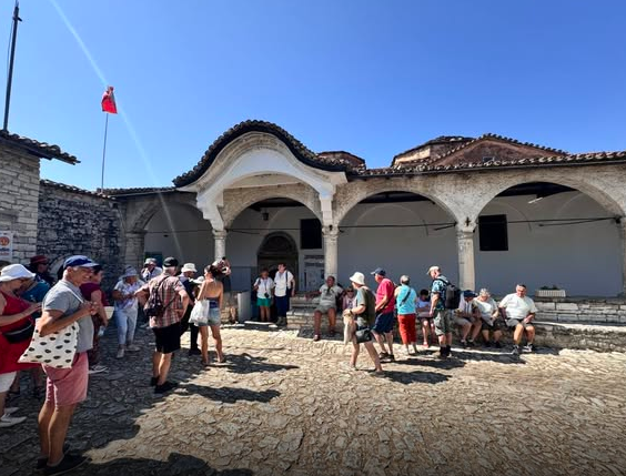 40 mijë vizitorë në Muzeun “Onufri”, kryesojnë polakët