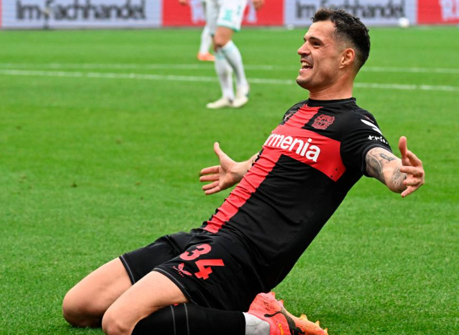 West Ham hyn fuqishëm në garë për Xhakën, gati 15 milionë euro